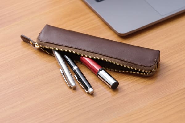 持ち運びしやすいスリムボディ